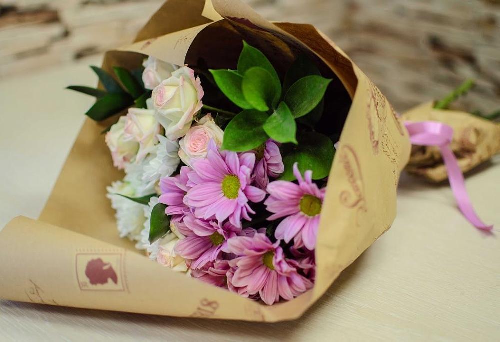 Букет цветов из: Розы и Хризантемы в Приобье