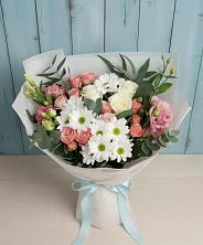 Букет цветов из:  Розы, Лизиантусы и Хризантемы в Приобье