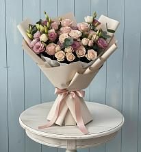 Букет цветов из:  Розы и Лизиантусы в Приобье