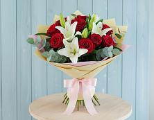 Букет цветов из:  Лилии и Розы в Приобье