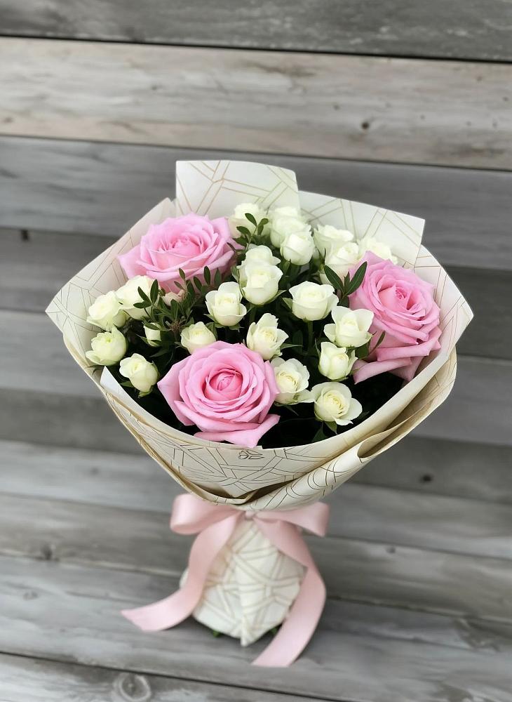 Букет цветов из: Розы в Приобье