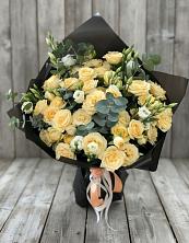 Букет цветов из:  Розы и Лизиантусы в Приобье