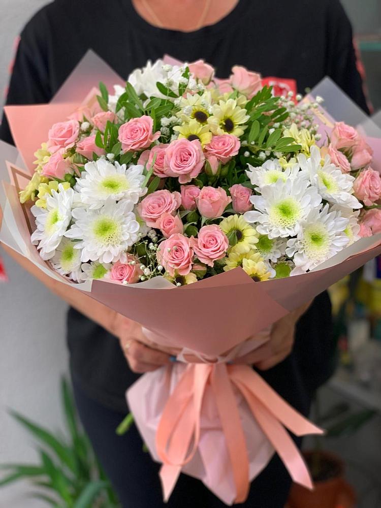 Букет цветов из: Розы и Хризантемы в Приобье