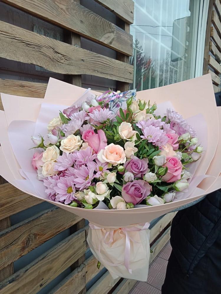 Букет цветов из: Розы и Хризантемы в Приобье