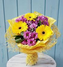 Букет цветов из:  Хризантемы и Герберы в Приобье