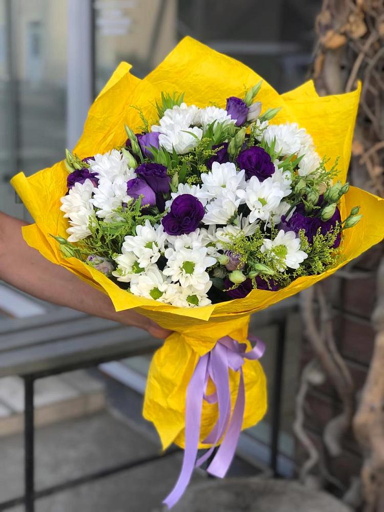 Букет цветов из: Ирисы, Хризантемы и Ромашки в Приобье