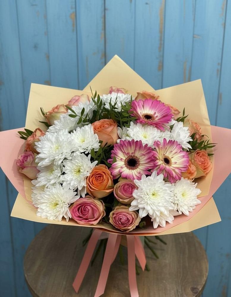 Букет цветов из: Розы, Герберы и Хризантемы в Приобье