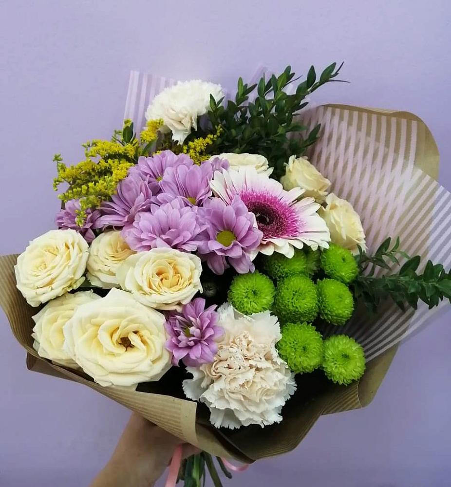 Букет цветов из: Хризантемы, Розы, Гвоздики и Герберы в Приобье