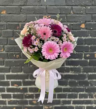 Букет цветов из:  Герберы и Хризантемы в Приобье