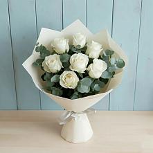 Букет Белые розы в Эвкалипте в Приобье