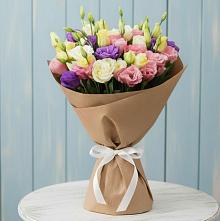 Букет цветов из:  Лизиантусы в Приобье