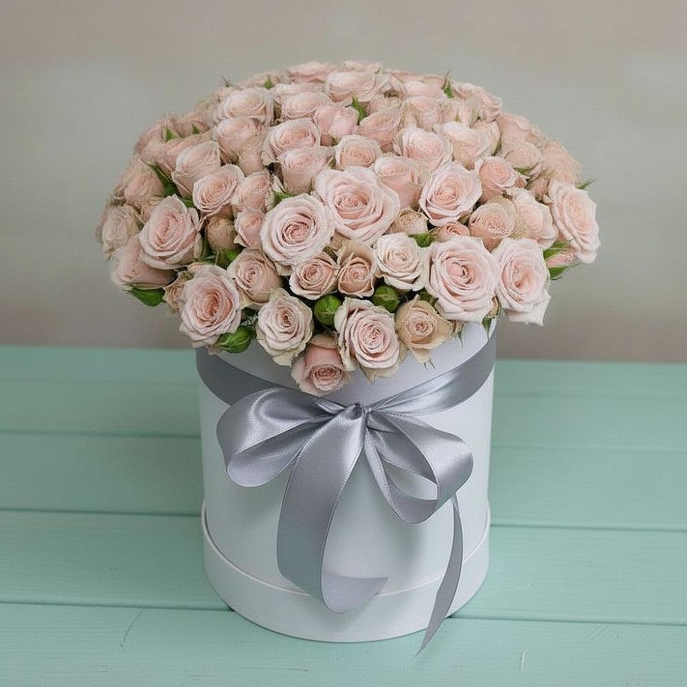 Цветочная композиция из Розы в шляпной коробке в Приобье